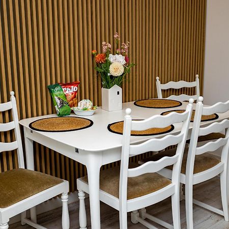 Apartament In 古拉哈莫卢洛伊 外观 照片