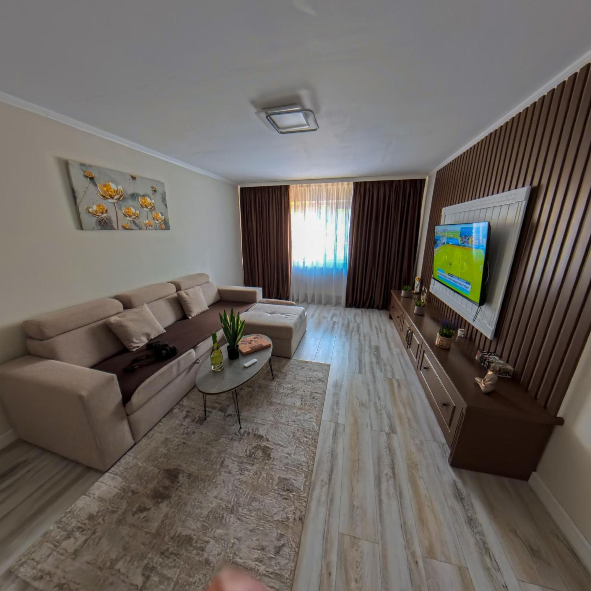 Apartament In 古拉哈莫卢洛伊 外观 照片